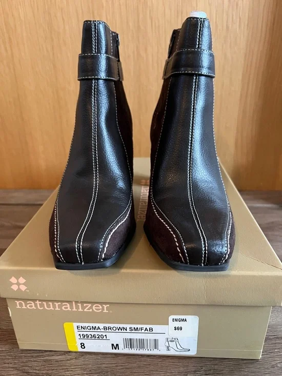 NWT Women Naturalizer Enigma Ankle Booties - Dark Brown - Size 8 - Picture 2 of 7